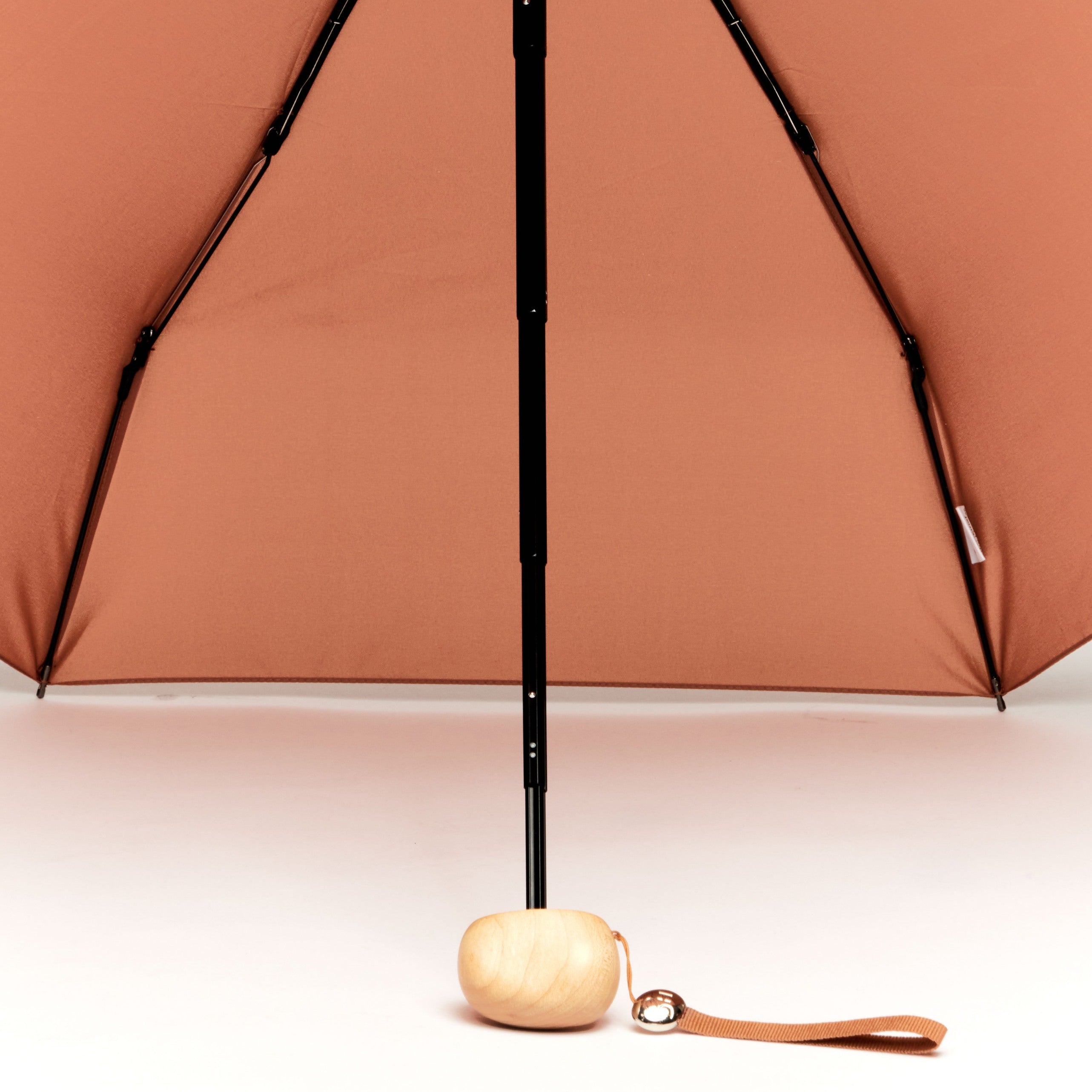 duckhead-the-mini-mocha-mousse-minischirm-ultrakompakt-holzgriff image 6