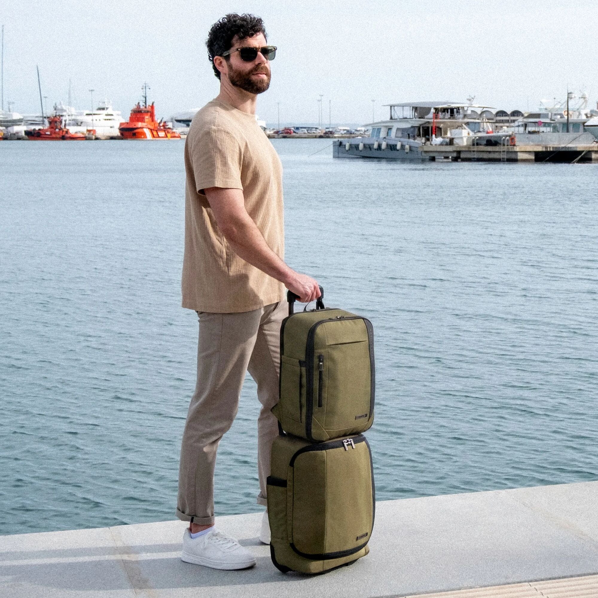 cabin-max-manhattan-pro-gep-ckset-trolley-rucksack-54l-ryanair image 2