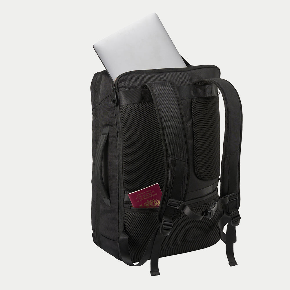 cabin-max-equator-x-38l-rucksack-55x35x20-schwarz-laptop image 8