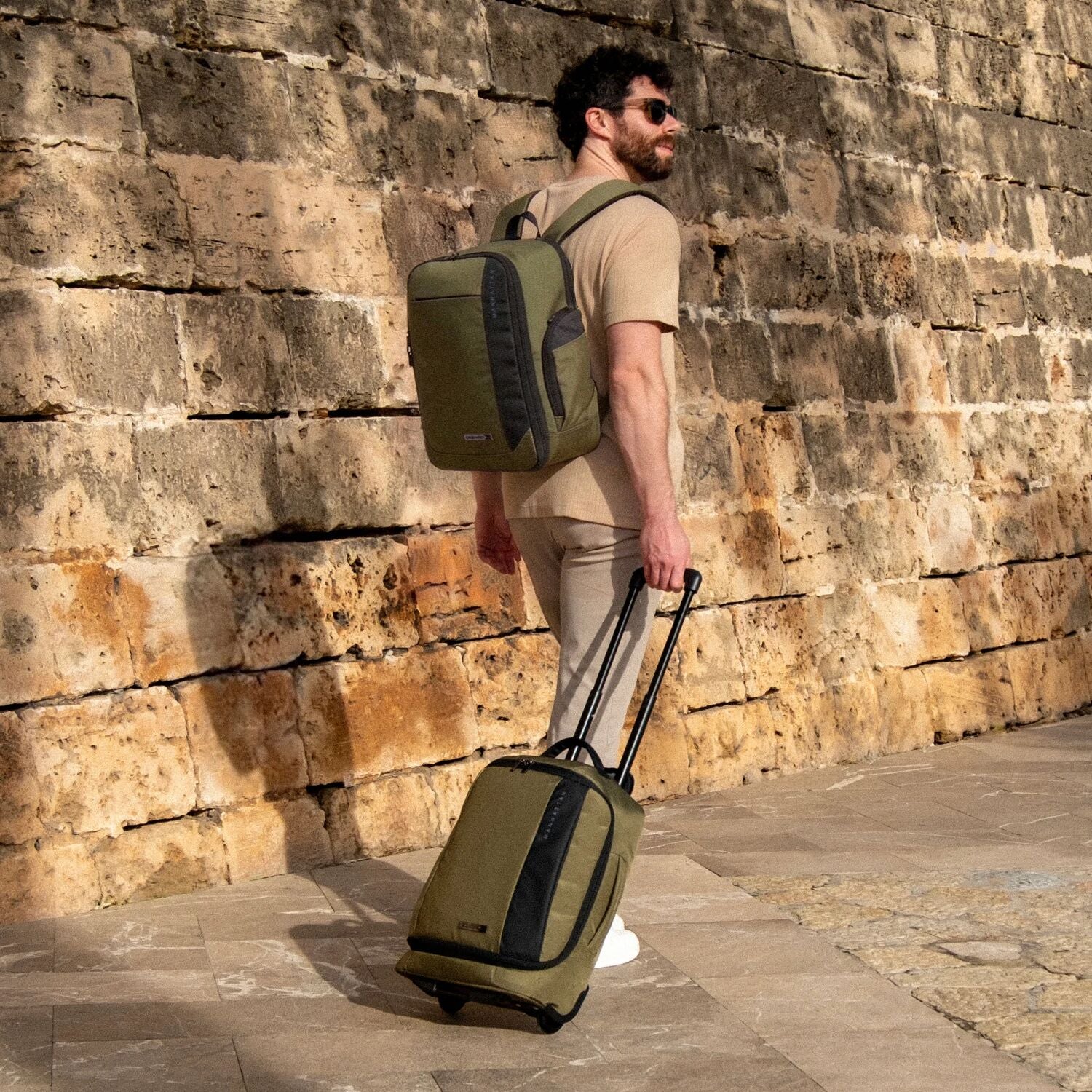 cabin-max-manhattan-pro-gep-ckset-trolley-rucksack-54l-ryanair image 4