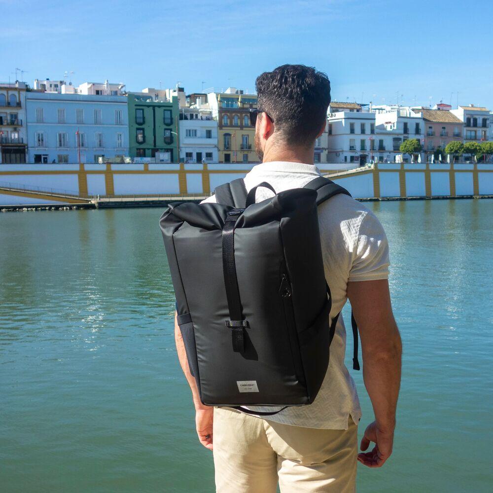 cabin-max-iseo-40x20x25-rolltop-rucksack-20l-schwarz-rpet image 2