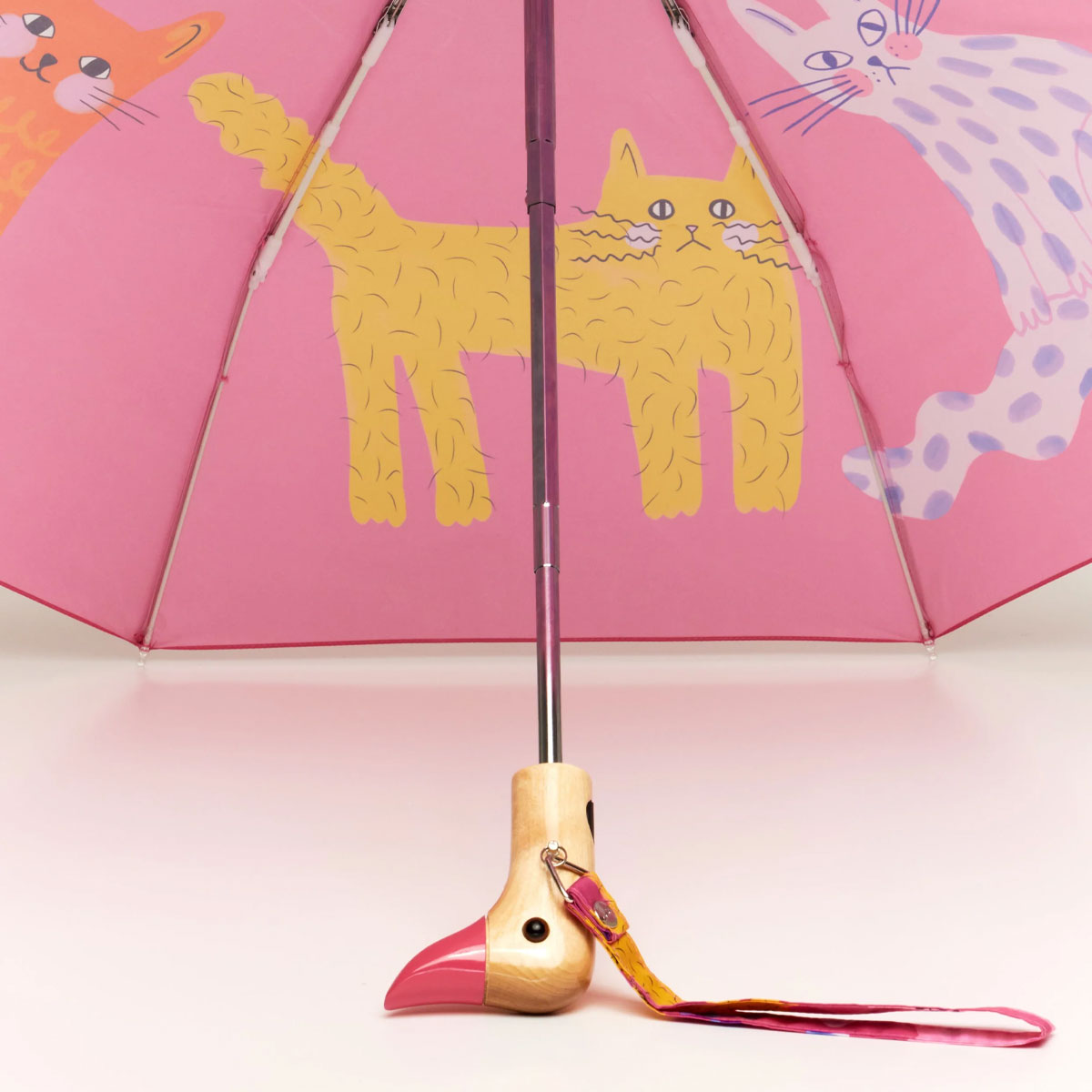 duckhead-arty-cats-regenschirm-fuchsia-katzen-holzgriff image 6