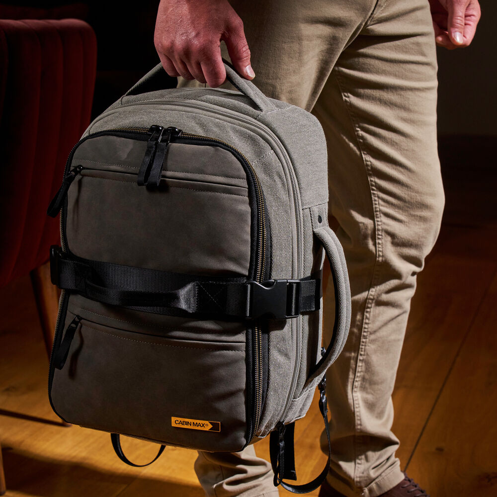 cabin-max-hybrid-evos-rucksack-40x30x20-erweiterbar-24l image 2