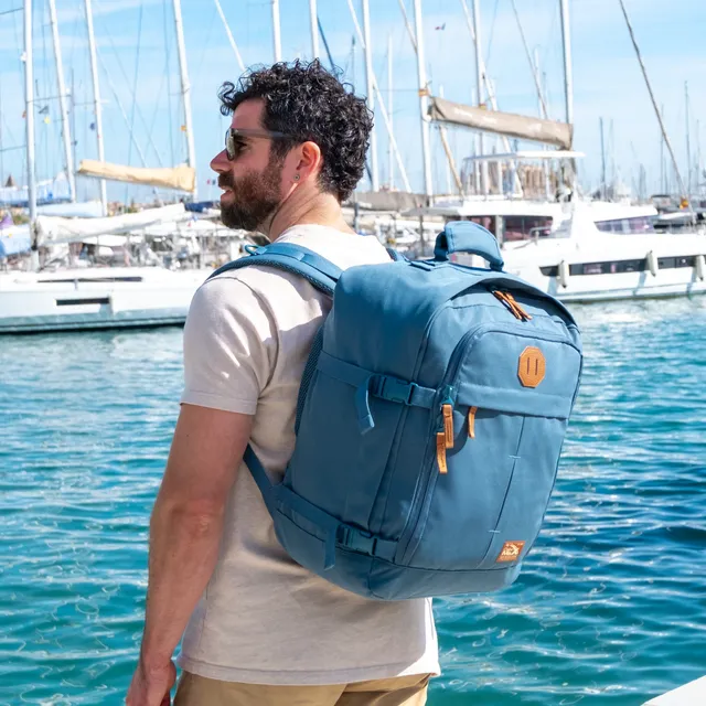 cabin-max-metz-30l-handgep-ck-rucksack-rpet-petrol-blue image 1