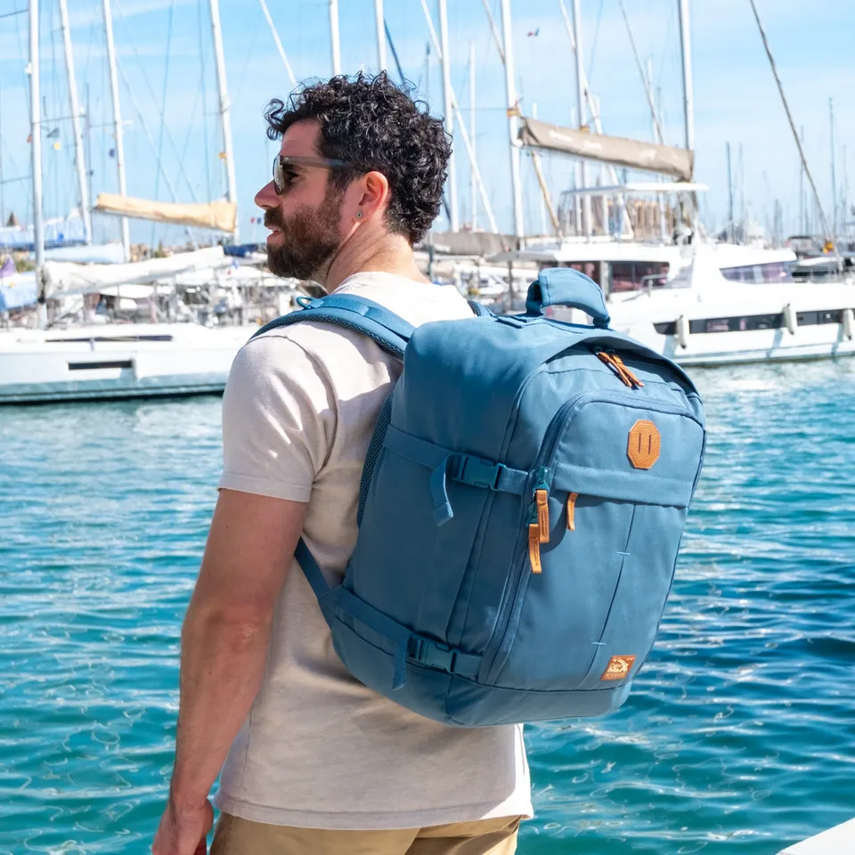 cabin-max-metz-30l-handgep-ck-rucksack-rpet-petrol-blue image 1