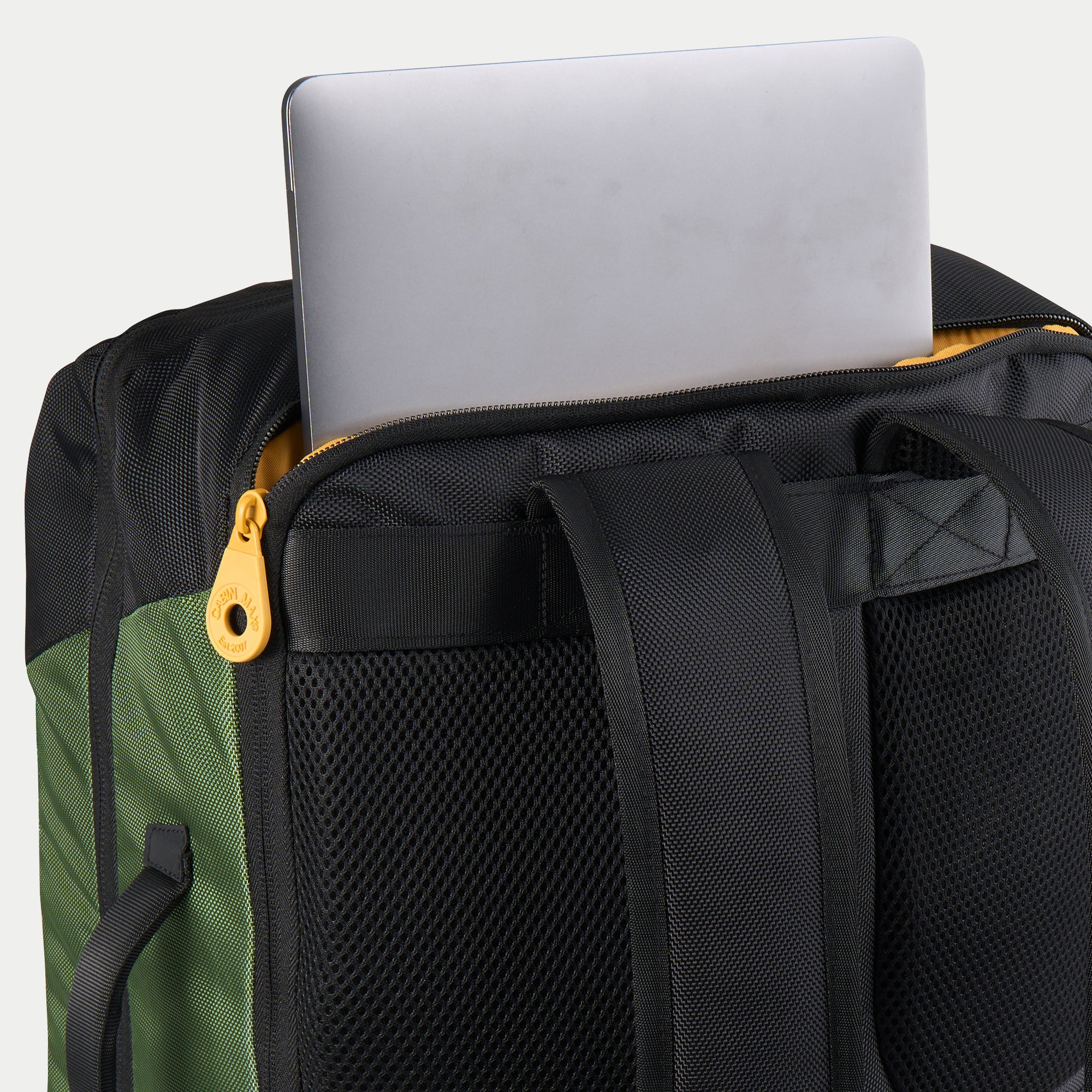 cabin-max-equator-x-rucksack-30l-45x36x20-inca-green-laptop image 6